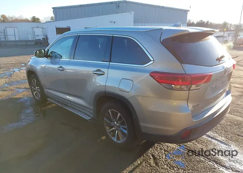 2017 Toyota Highlander Xle из США, поврежденный, VIN 5TDJZRFH5HS391330